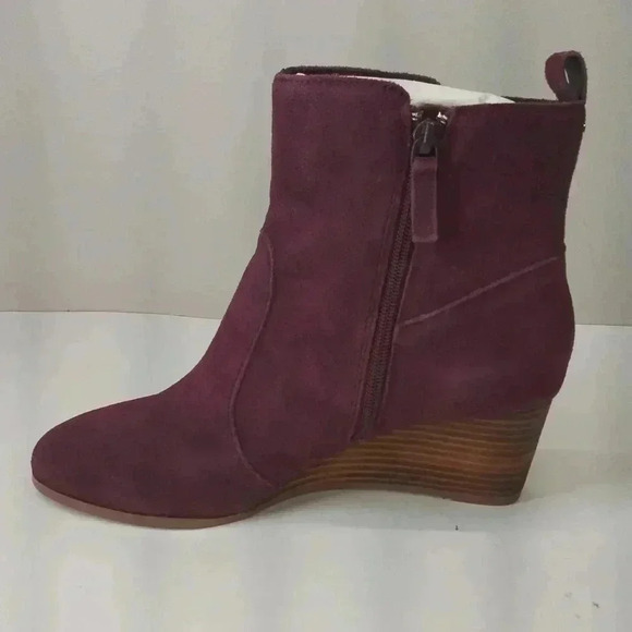 Violent and Red Jay Jay wedge Booties in burgundy size 9.5 nwob and size 9 - Picture 3 of 9